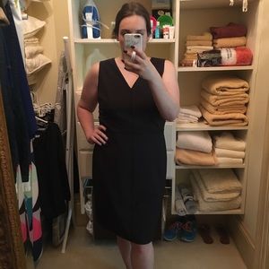 NWT Ann Taylor Black Fitted V Neck Dress 14 Petite
